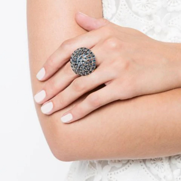 Oscar de la Renta Signed Black Dome Ring Sz 6-7.5 - Picture 3 of 8